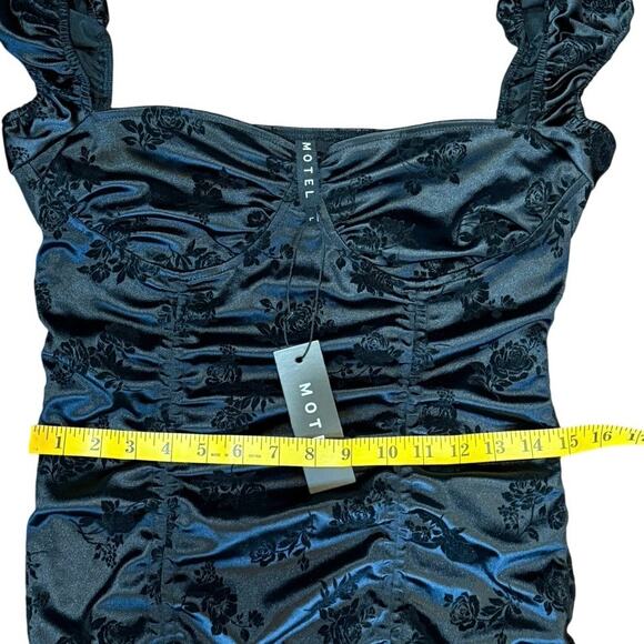 NWT Motel Rocks Sinora Bodycon Mini Dress Black Rose Flock Size Large $82 Ruched - Picture 9 of 16